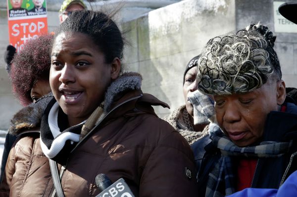 Erica Garner, left, daughter of chokehold death victim Eric Garner, and his mother Gwen Carr, talk to the press after attending a court hearing, in the Staten Island borough of New York, Thursday, Feb. 5, 2015.  - Sputnik International
