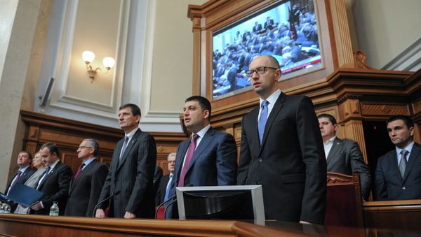 Ministers in the Government lodge during Ukraine's new parliament first session in Kiev. Right, foreground: Prime Minister Arseniy Yatsenyuk - Sputnik International