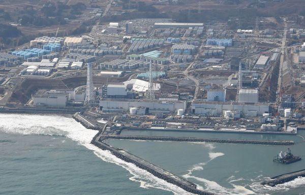 An aerial photo shows the Fukushima No. 1 nuclear power plant being decomissioned in Okuma, Fukushima Prefecture on Feb. 21, 2015, nearly 4 years after the plant diaster. The Fukushima No. 1 nuclear power plant, operated Tokyo Electric Power Co. (TEPCO) , was heavily damaged by a hydrogen explosion following the March 2011 Great East Japan Earthquake and the ensuing tsunami. TEPCO has worked to remove the e radioactive spent fuel from the crippled plant. An aerial photo shows the Fukushima No. 1 nuclear power plant being decomissioned in Okuma, Fukushima Prefecture on Feb. 21, 2015, nearly 4 years after the plant diaster. The Fukushima No. 1 nuclear power plant, operated Tokyo Electric Power Co. (TEPCO) , was heavily damaged by a hydrogen explosion following the March 2011 Great East Japan Earthquake and the ensuing tsunami. TEPCO has worked to remove the e radioactive spent fuel from the crippled plant. - Sputnik International