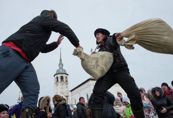 Welcoming Spring in Russian Way: Traditions of Slavic Pancakes Festival - Sputnik International