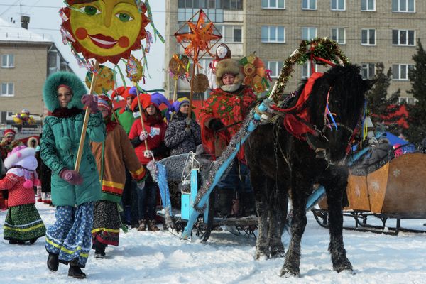 Welcoming Spring in Russian Way: Traditions of Slavic Pancakes Festival - Sputnik International
