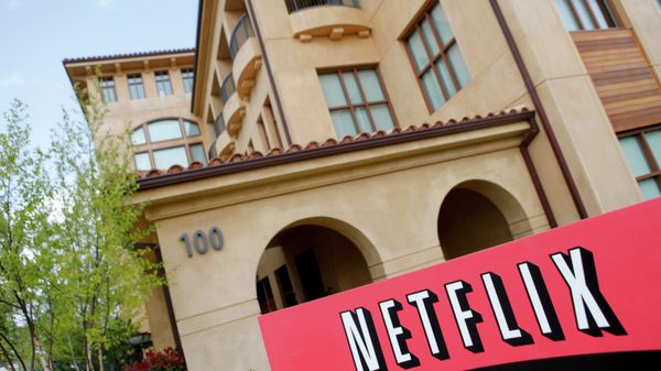  Netflix company logo at Netflix headquarters in Los Gatos, California - Sputnik International