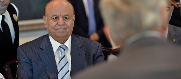 Sitting down for a meeting, Yemen President Abd Rabuh Mansur Hadi listens as Secretary of Defense Chuck Hagel welcomes him to the Pentagon - Sputnik International