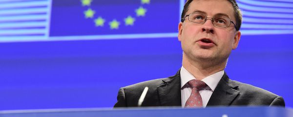 Valdis Dombrovskis, European Commission (EC) vice president for the Euro and Social Dialogue - Sputnik International