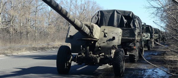 Withdrawing MSTA M2 howitzers from Donetsk in line with the Minsk agreements Withdrawing MSTA M2 howitzers from Donetsk in line with the Minsk agreements - Sputnik International