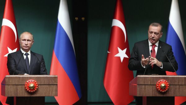 Turkish President Recep Tayyip Erdogan (R) and Russian President Vladimir Putin (L) hold a joint press conference at Turkey's Presidential Palace in Ankara Turkish President Recep Tayyip Erdogan (R) and Russian President Vladimir Putin (L) hold a joint press conference at Turkey's Presidential Palace in Ankara - Sputnik International