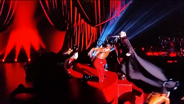 Falling Free? Major Madonna Fail at Brit Awards - Sputnik International