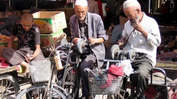  Khotan (Hotan / Hetian) is an oasis city in the Xinjiang Uygur Autonomous Region of the People's Republic of China. Sunday market - Sputnik International