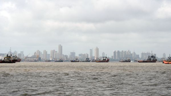 Ships are seen anchored in the Arabian sea following following the closure of the Mumbai port after a maritime accident involving the cargo ship MSC Chitra off the Mumbai coast on August 11, 2010 - Sputnik International