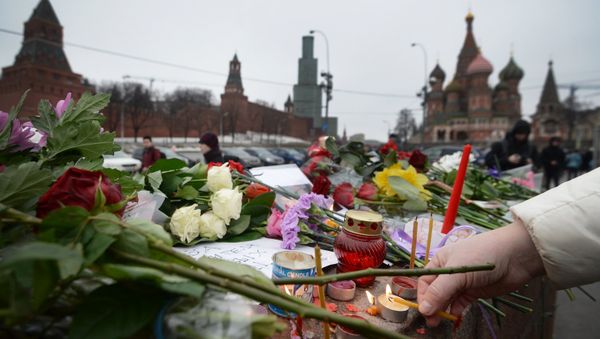 Flowers on murder scene of politician Boris Nemtsov - Sputnik International