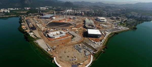 An aerial view of the Rio 2016 Olympic Park construction site in Rio de Janeiro - Sputnik International
