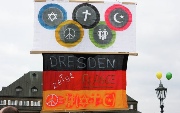 Antiracism Demo in Dresden Antiracism Demo in Dresden - Sputnik International