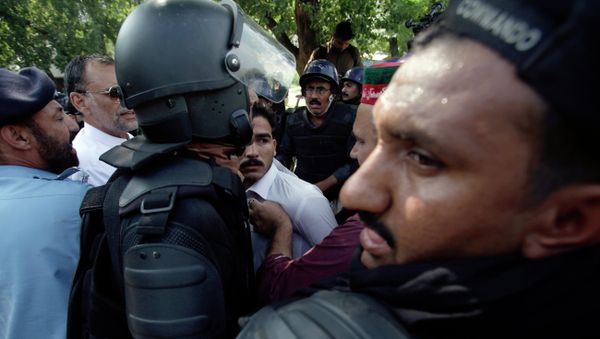 Pakistani police officers  - Sputnik International
