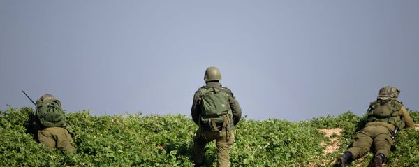 Israeli soldiers take position near the Israel-Lebanon Border, northern Israel Israeli soldiers take position near the Israel-Lebanon Border, northern Israel - Sputnik International
