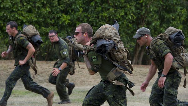 Canada's special forces soldiers take part at the Acuatic tactics during 9th edition of the commando forces competition at the military base of Tolemaida, Colombia Canada's special forces soldiers take part at the Acuatic tactics during 9th edition of the commando forces competition at the military base of Tolemaida, Colombia - Sputnik International