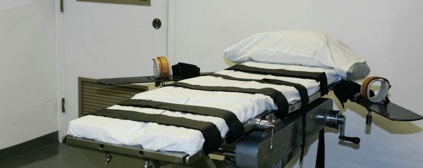 A lawsuit filed on behalf of 21 Oklahoma death row inmates on Wednesday, June 25, 2014, seeks to halt any attempt to execute them using the state's current lethal injection protocols, which it claims presents a risk of severe pain and suffering. A lawsuit filed on behalf of 21 Oklahoma death row inmates on Wednesday, June 25, 2014, seeks to halt any attempt to execute them using the state's current lethal injection protocols, which it claims presents a risk of severe pain and suffering. - Sputnik International