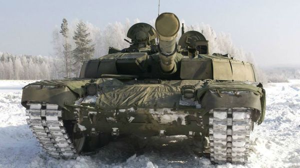 The T-72B2 'Rogatka', which translates as 'Slingshot'. - Sputnik International