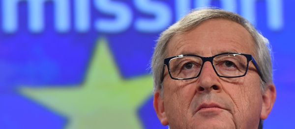 European Commission President Jean-Claude Juncker gives a press conference at the end of German chancellor's visit to the European Commission at the European Commission headquarters in Brussels, on March 4, 2015 - Sputnik International