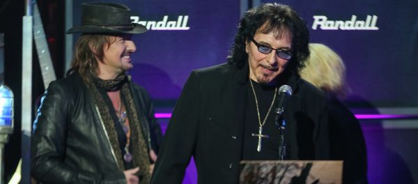 Guitarist Tony Iommi of Black Sabbath Guitarist Tony Iommi of Black Sabbath - Sputnik International