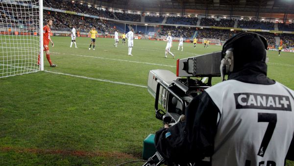 Canal+ staff filming in Sochaux, France - Sputnik International