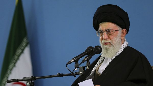 In this photo released by an official website of the office of the Iranian Supreme Leader, Iranian Supreme Leader Ayatollah Ali Khamenei delivers speech during a meeting with air force commanders and officers in Tehran, Iran - Sputnik International