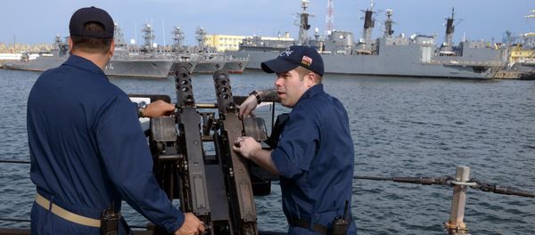 US Navy personnel are pictured aboard the USS Destroyer Donald Cook at the Constanta shipyard in the Romanian Black Sea port of Constanta - Sputnik International