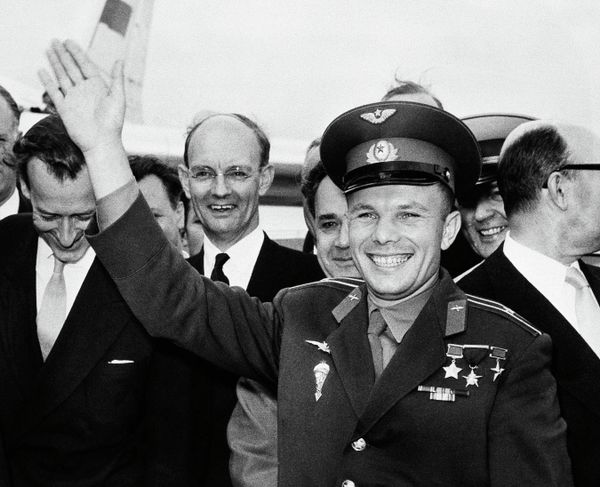 First Steps to Space: Yuri Gagarin's Military Service Archive Declassified - Sputnik International