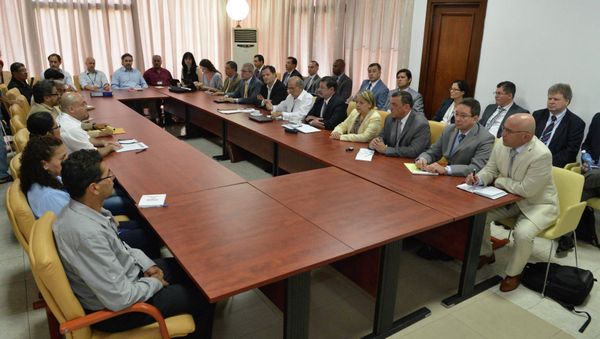 Colombia's government negotiators attend peace talks with the FARC guerrillas negotiators in Havana March 5, 2015 - Sputnik International