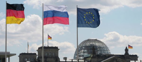 From left to right: Flags of Germany, Russia and the EU - Sputnik International