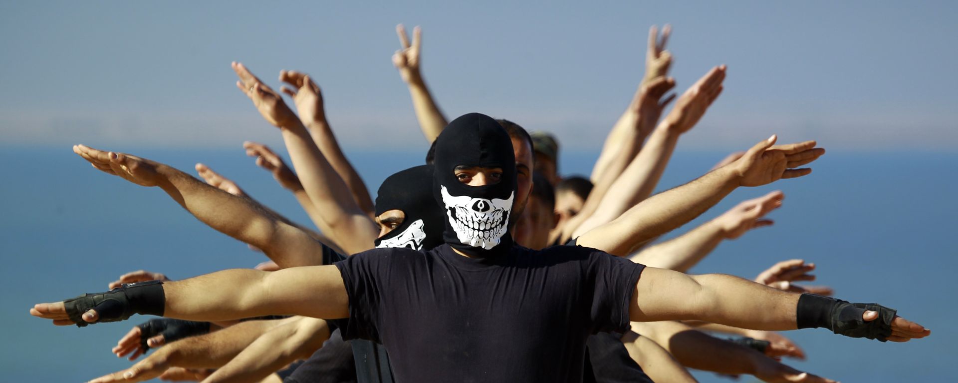 Fighters from the Iraqi Imam Ali Brigade, take part in a training exercise in Iraq's central city of Najaf  - Sputnik International, 1920, 28.03.2024