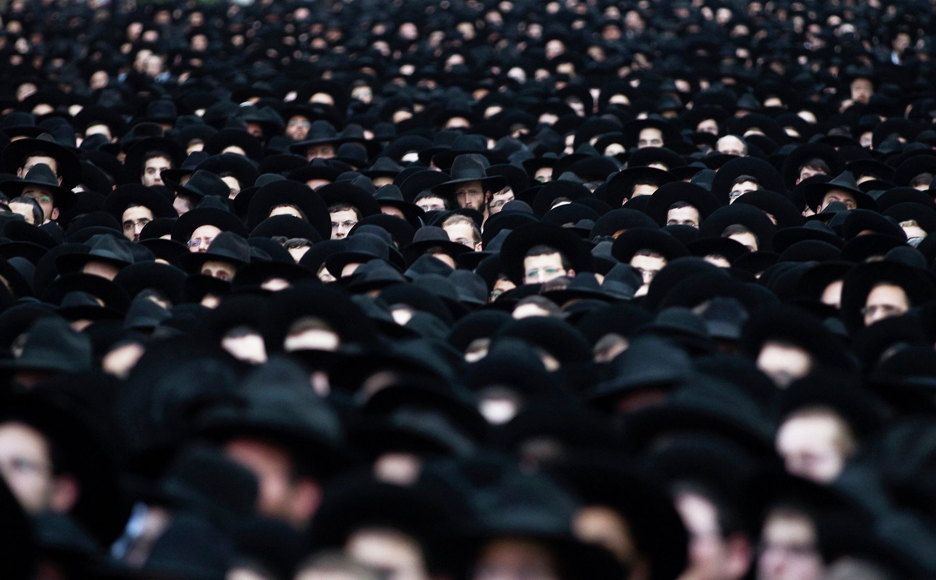 Ultra-Orthodox Jews take part in a rally supporting the United Torah Judaism party in Bnei Brak near Tel Aviv  - Sputnik International, 1920, 03.11.2021
