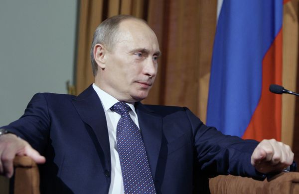 Petrov's got it. Yeah, that's right. Petrov's got it. Yeah, that's right. - Sputnik International