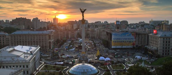 Janusz Korwin-Mikke, the Polish MEP who stated that the Maidan snipers were trained in his country, has told Sputnik that Polish participation in the events of Maidan is a well-known fact, adding that the US, not Russia, stood to gain from the country's destabilization. Janusz Korwin-Mikke, the Polish MEP who stated that the Maidan snipers were trained in his country, has told Sputnik that Polish participation in the events of Maidan is a well-known fact, adding that the US, not Russia, stood to gain from the country's destabilization. - Sputnik International