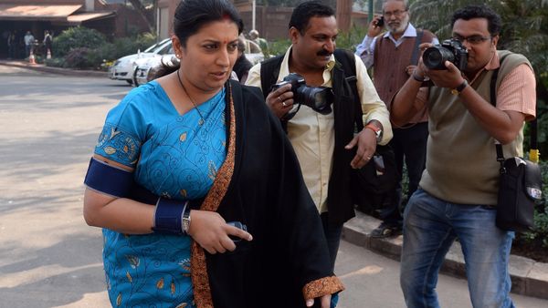 Minster Smriti Irani - Sputnik International