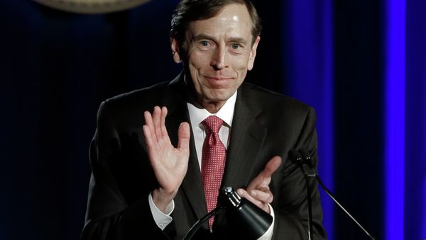 The White House has been consulting with retired Gen. David Petraeus about the Islamic State, despite his legal troubles over mishandled classified information and allegations that he’s received special treatment from top Washington officials. The White House has been consulting with retired Gen. David Petraeus about the Islamic State, despite his legal troubles over mishandled classified information and allegations that he’s received special treatment from top Washington officials. - Sputnik International
