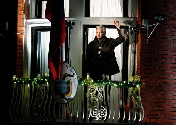 Julian Assange holds a press conference from a balcony at the Ecuadorian embassy in London on Dec. 20 2012 to mark six months since he first took refuge there on June 20 to avoid extradition to Sweden to faces sexual assault charges. Julian Assange holds a press conference from a balcony at the Ecuadorian embassy in London on Dec. 20 2012 to mark six months since he first took refuge there on June 20 to avoid extradition to Sweden to faces sexual assault charges. - Sputnik International