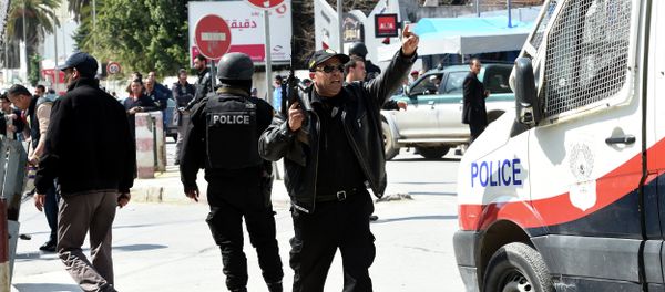 Tunisian security forces secure the area after gunmen attacked Tunis' famed Bardo Museum on March 18, 2015 Tunisian security forces secure the area after gunmen attacked Tunis' famed Bardo Museum on March 18, 2015 - Sputnik International