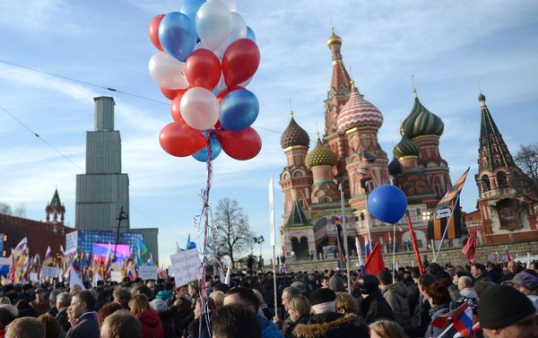 Rally and concert on Vasilyevsky Slope to mark anniversary of Crimea's reunification with Russia Rally and concert on Vasilyevsky Slope to mark anniversary of Crimea's reunification with Russia - Sputnik International