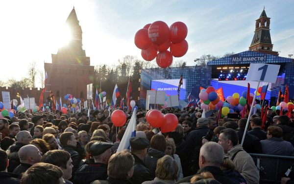 Rally and concert on Vasilyevsky Slope to mark anniversary of Crimea's reunification with Russia Rally and concert on Vasilyevsky Slope to mark anniversary of Crimea's reunification with Russia - Sputnik International