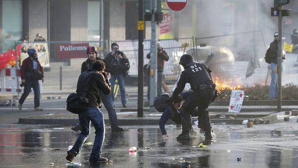 Protest against new European Central Bank office in Frankfurt - Sputnik International