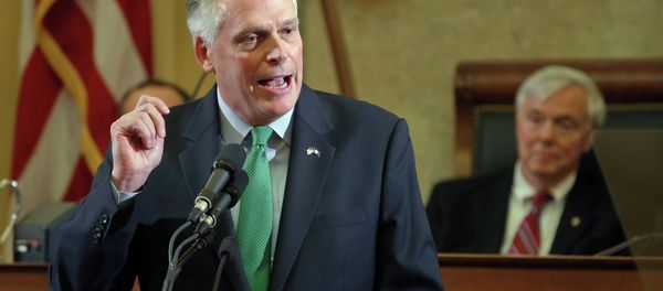 Terry McAuliffe Terry McAuliffe - Sputnik International
