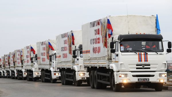 The trucks from the next column of Emercom of Russia with humanitarian aid for inhabitants of Donbass on the Matveev Kurgan check point in the Rostov region The trucks from the next column of Emercom of Russia with humanitarian aid for inhabitants of Donbass on the Matveev Kurgan check point in the Rostov region - Sputnik International