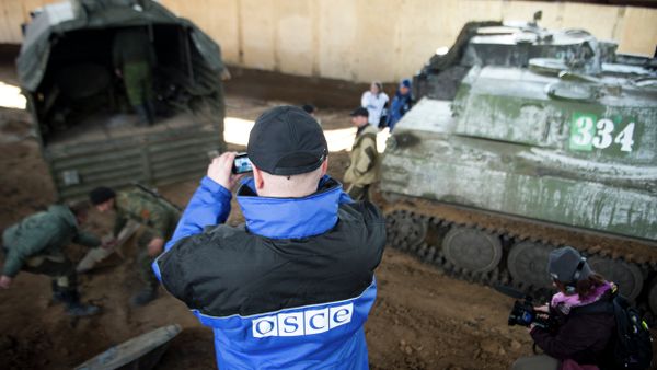 An international monitor of the Organization for Security and Co-operation in Europe (OSCE) shoots video An international monitor of the Organization for Security and Co-operation in Europe (OSCE) shoots video - Sputnik International