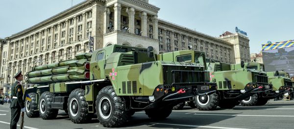 Military equipment of the Ukrainian Armed Forces parades through Khreshchatyk Street in Kiev during Ukrainian Independence Day celebrations Military equipment of the Ukrainian Armed Forces parades through Khreshchatyk Street in Kiev during Ukrainian Independence Day celebrations - Sputnik International
