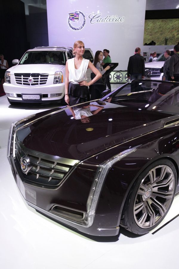 The Cadillac luxury class area at the Moscow International Automobile Salon 2012 at the Crocus Expo Exhibition Center - Sputnik International