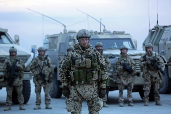 German soldiers stand guard during the NATO Secretary-General Jens Stoltenberg's visit, 2014. - Sputnik International