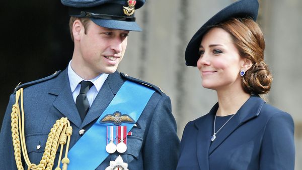 Britain's Duke of Cambridge and Duchess of Cambridge stand at the steps of St Paul's Cathedral, in central London - Sputnik International