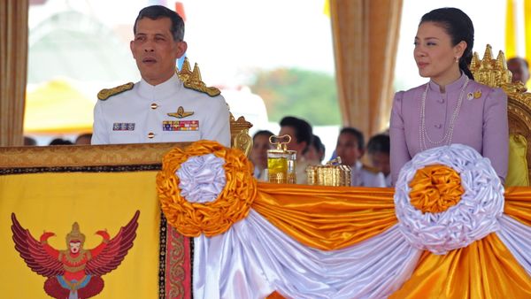 Thai Crown Prince Maha Vajiralongkorn (L) and Princess Srirasmi (R) attend the annual Royal Ploughing Ceremony at Sanam Luang in Bangkok on May 13, 2010 - Sputnik International