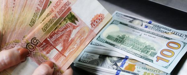 US dollars and rubles inside a currency exchange office of a Sberbank US dollars and rubles inside a currency exchange office of a Sberbank - Sputnik International