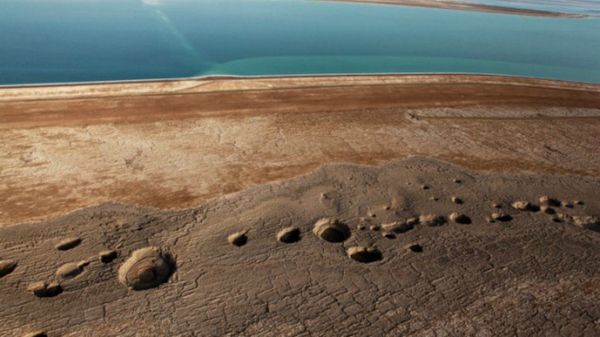 Dead Sea sinkholes growing at alarming rate  - Sputnik International